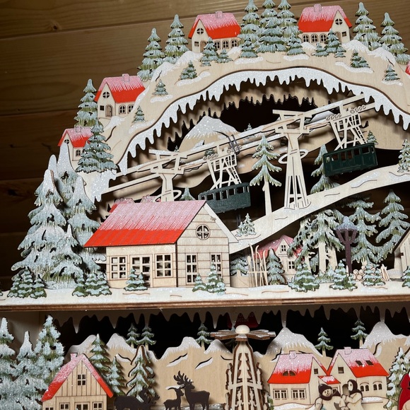 Martha Stewart LED Winter Village Scene - Picture 4 of 14